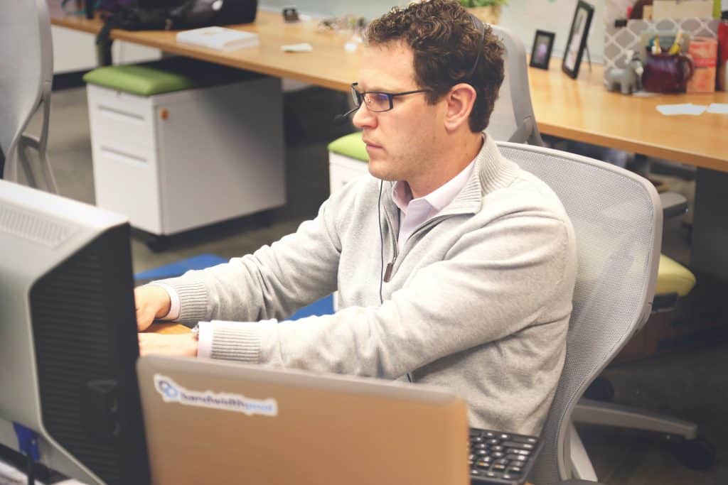 man-person-desk-office-1024x683 man-person-desk-office-1024x683